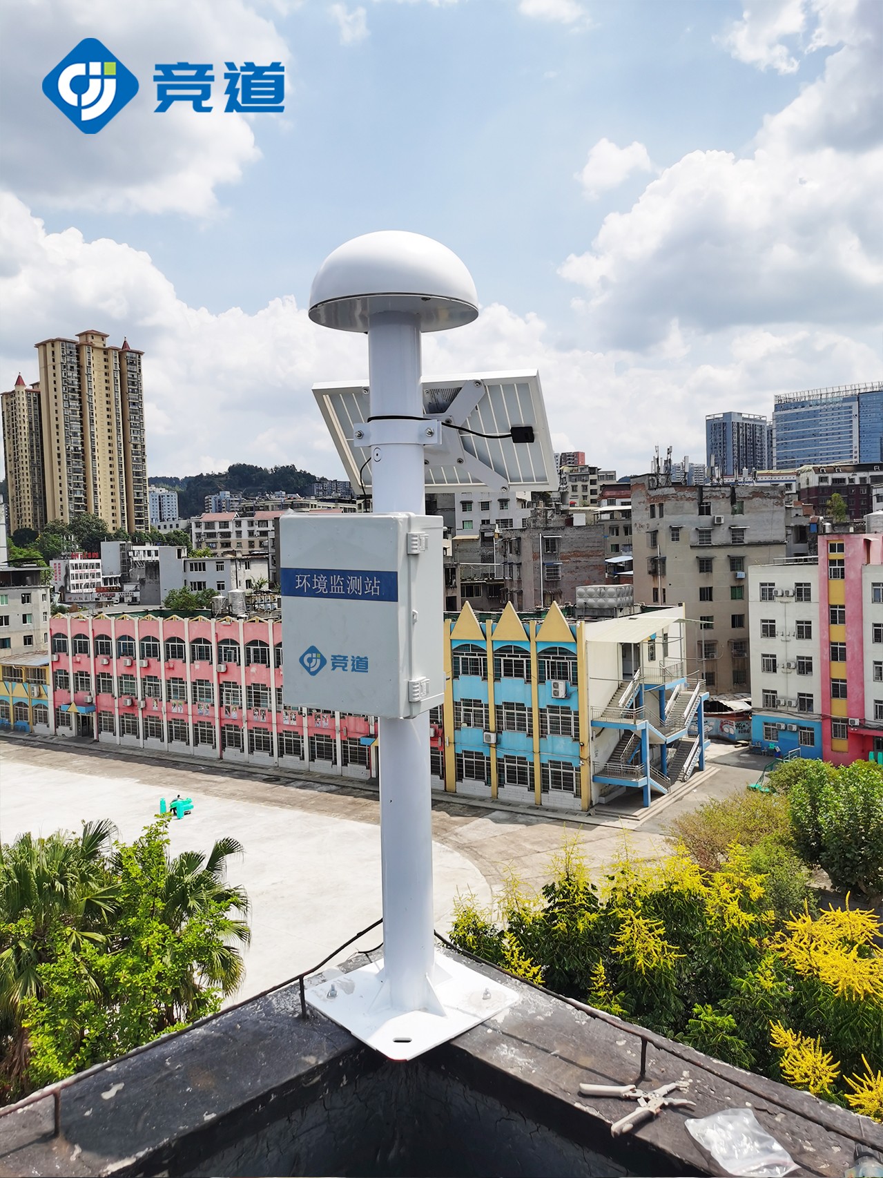 竞道光电完成老旧小区 GNSS位移监测系统部署 筑牢民生安全防线